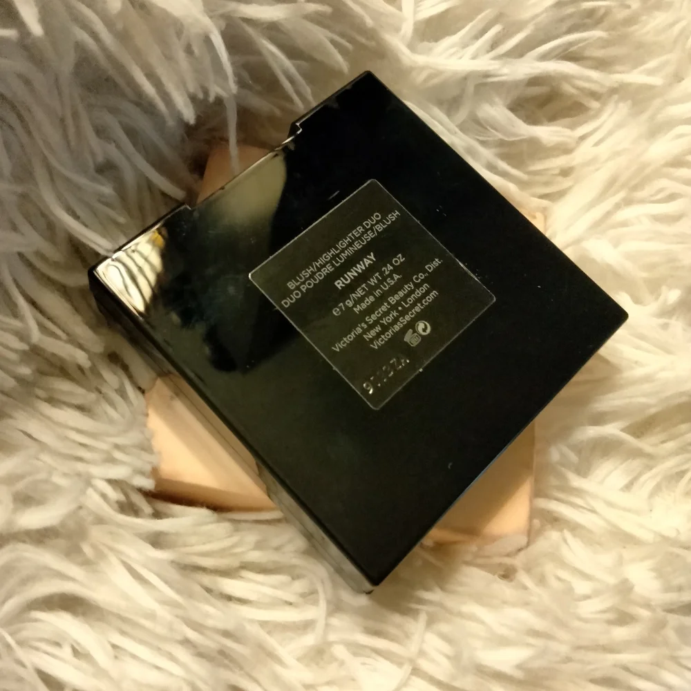 🆕 Victoria’s Secret Very Sexy Blush/Highlight Duo RUNWAY